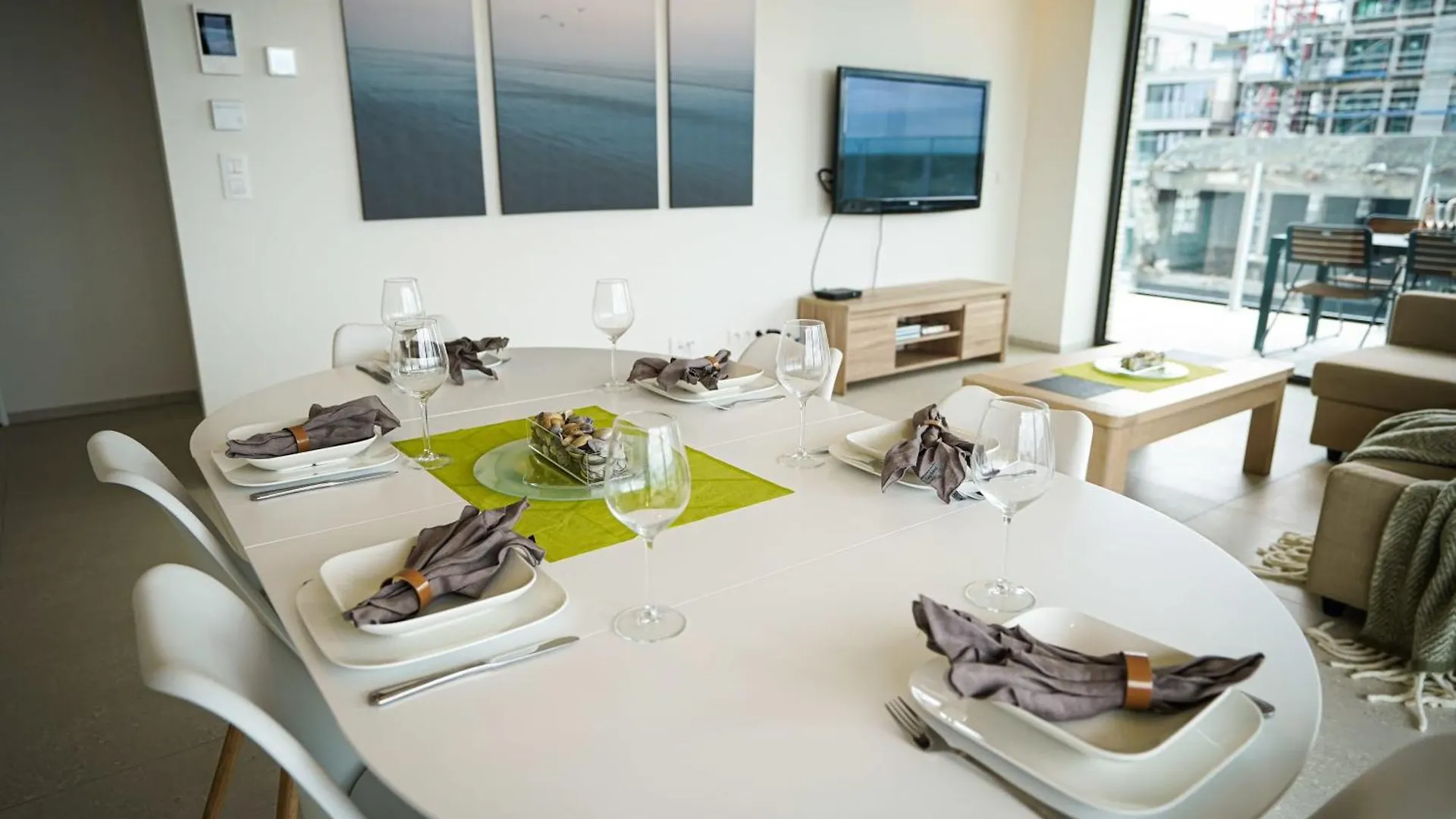 Huswell - Beautiful Apartment With Communal Pool And Gym Ostend 0*,